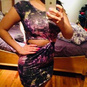 Short sleeve Galaxy dress. With mid cuts.